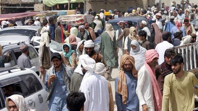 Pakistan issues warning to illegal Afghan nationals