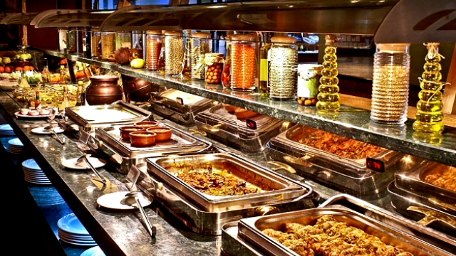 Best Iftar buffet deals across Pakistan – Ramadan 2025