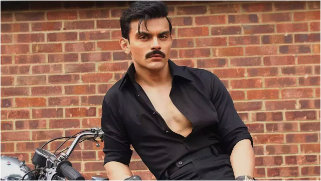 Who is Veer Pahariya? Age, Biography & Background