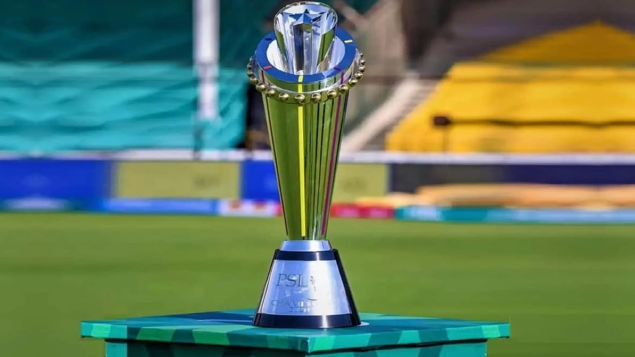 PSL 10 trophy ‘Luminara’ unveiled in spectacular underwater ceremony