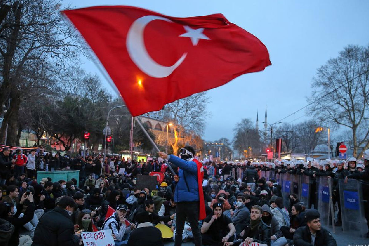 Hundreds detained as Erdogan calls Turkey protests ‘evil’