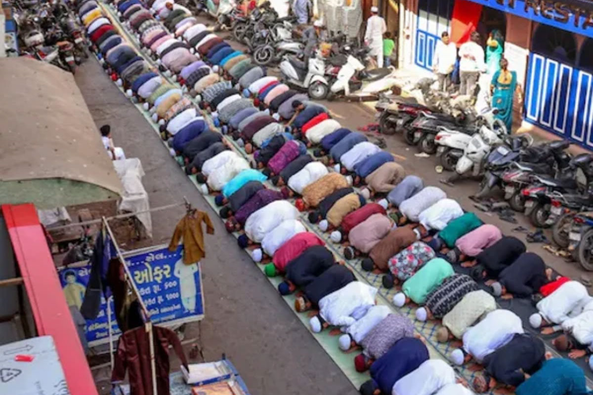 India: Muslims barred from offering Eid prayers in open places