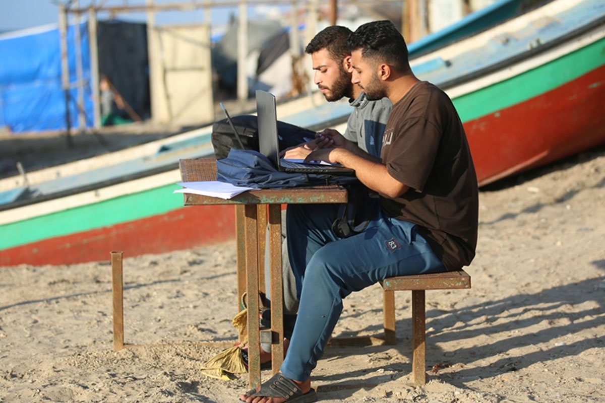 Gaza students land in Karachi for studies – courtesy JI’s Alkhidmat