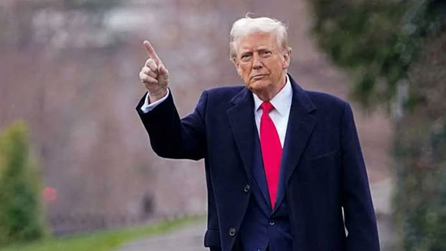 Trump admin begins firing employees of VOA