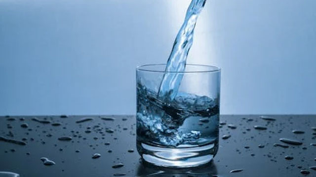 Dehydration: How many glasses of water necessary to drink during Iftar to Sehar?
