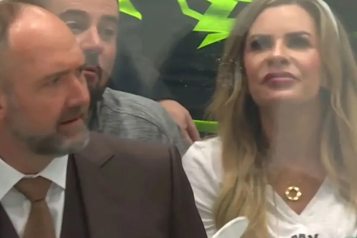 Hockey Fan Goes Viral for Her Bold T-Shirt at Dallas Stars Game