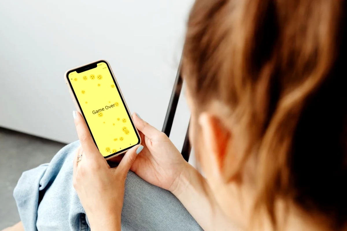 How to Play Emoji Pong on Instagram