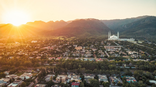 Islamabad Weather Today: Sunny with High UV Index