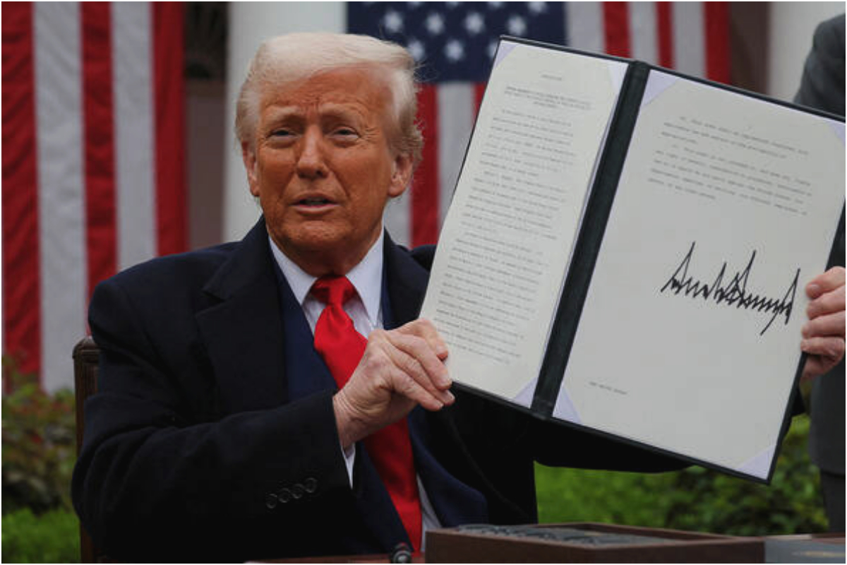 US President Donald Trump imposes 29% tariff on Pakistan