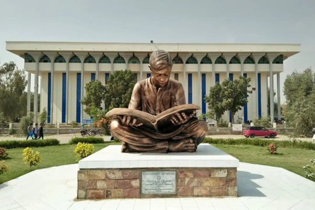 Sindh University delays exams over road safety concerns