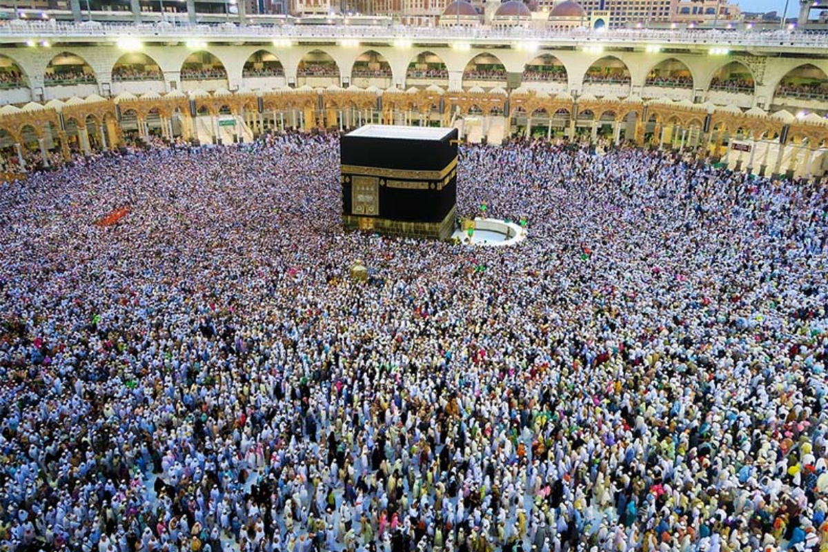 Pakistan to send 90,000 pilgrims for Hajj, flights starting april 29