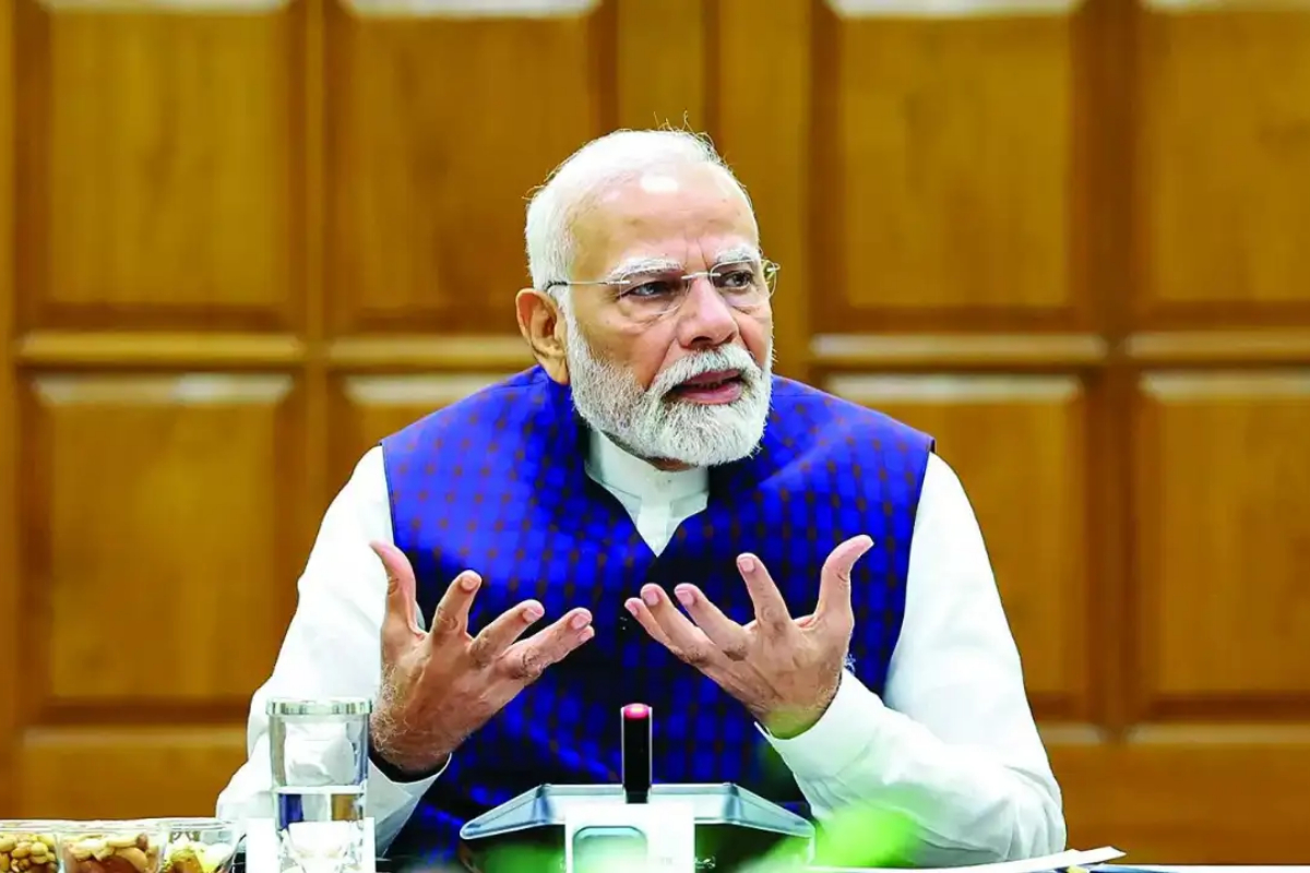 Modi govt distributes weapons to Hindu groups in Kashmir