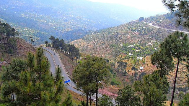 Murree Weather Update: Clear Skies & Pleasant Chill Embrace Hills Today