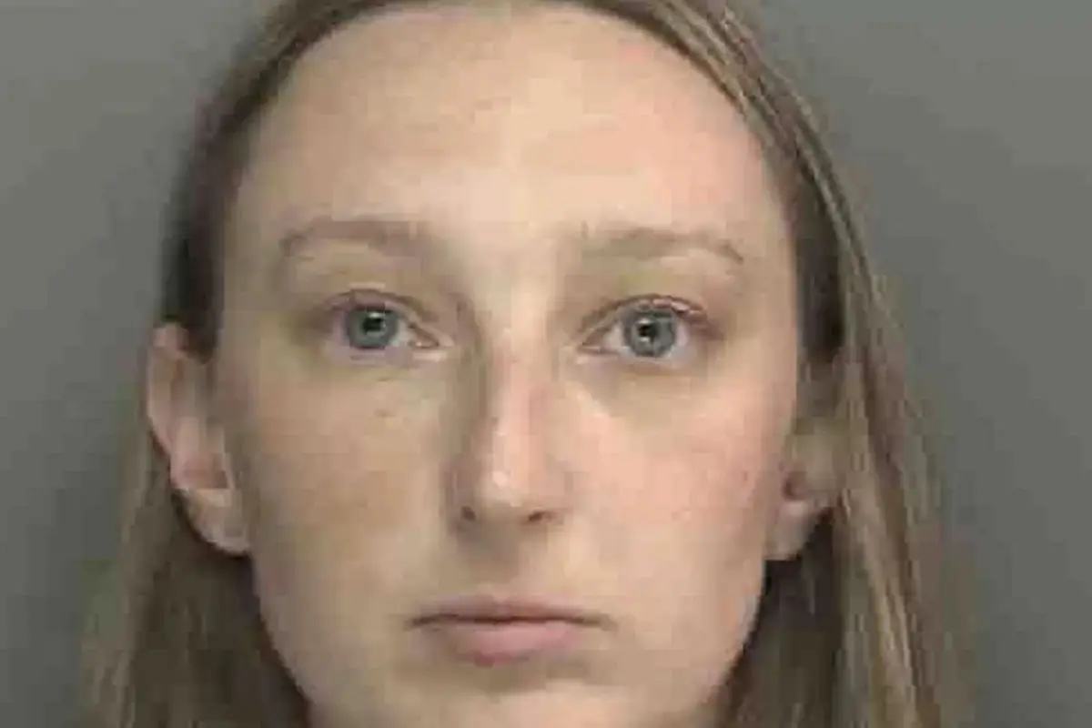 Pregnant Woman Katie Carter Jailed for Smuggling Drugs into Prison for Boyfriend