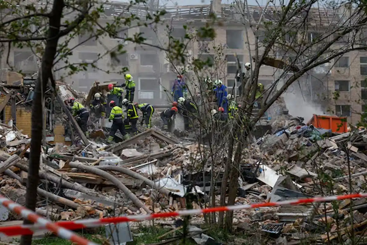 Putin declares 3 day ceasefire in Ukraine from 8 May