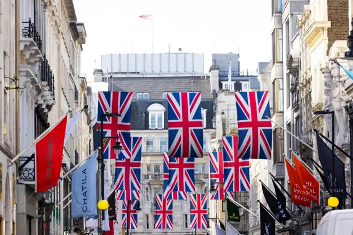 When is VE Day 2025, Is it a bank holiday in the UK?