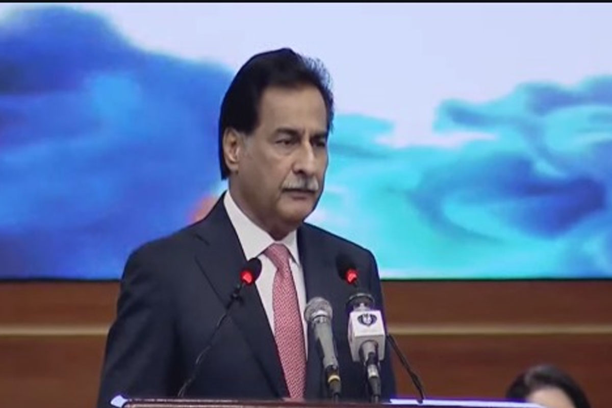 Speaker hints at debate on dual nationals willing to contest elections in Pakistan