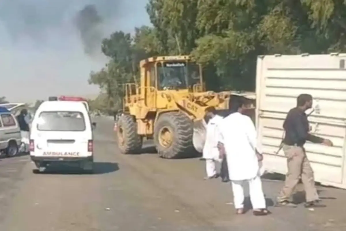 Tragic Crash in Karak: 10 Dead, Several Injured After Trailer Collides With Passenger Van