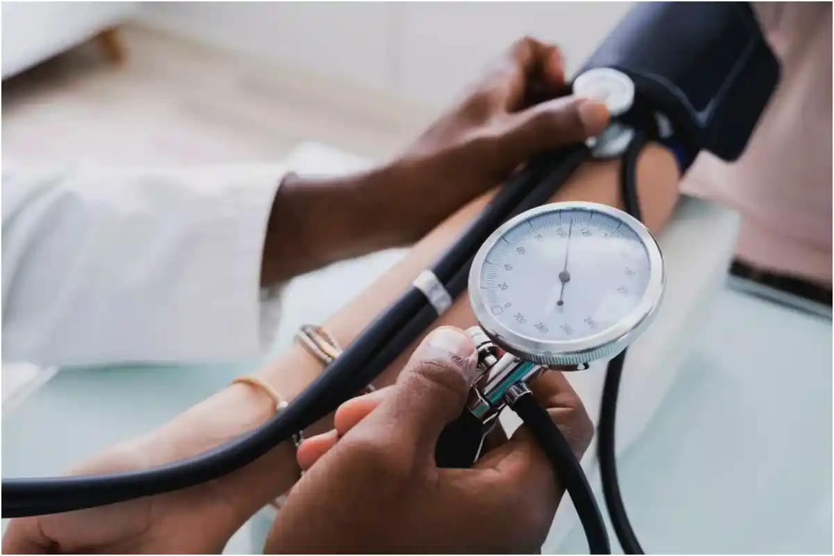 High Blood Pressure May Influence Dementia Risk
