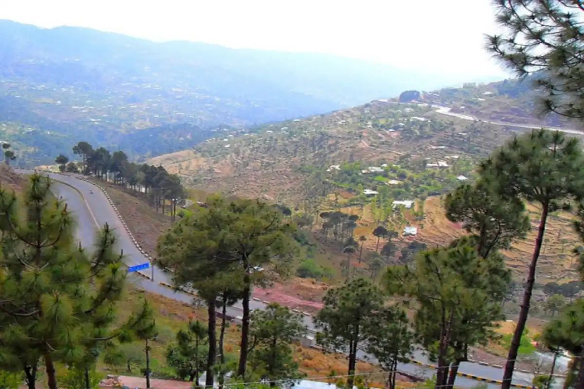 Murree Weather Update: Thundershowers Expected This Afternoon Amid Cooler Temps