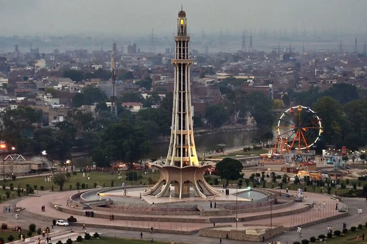 Lahore Weather Today: Breezy Relief From the Heat or Just a Tease?