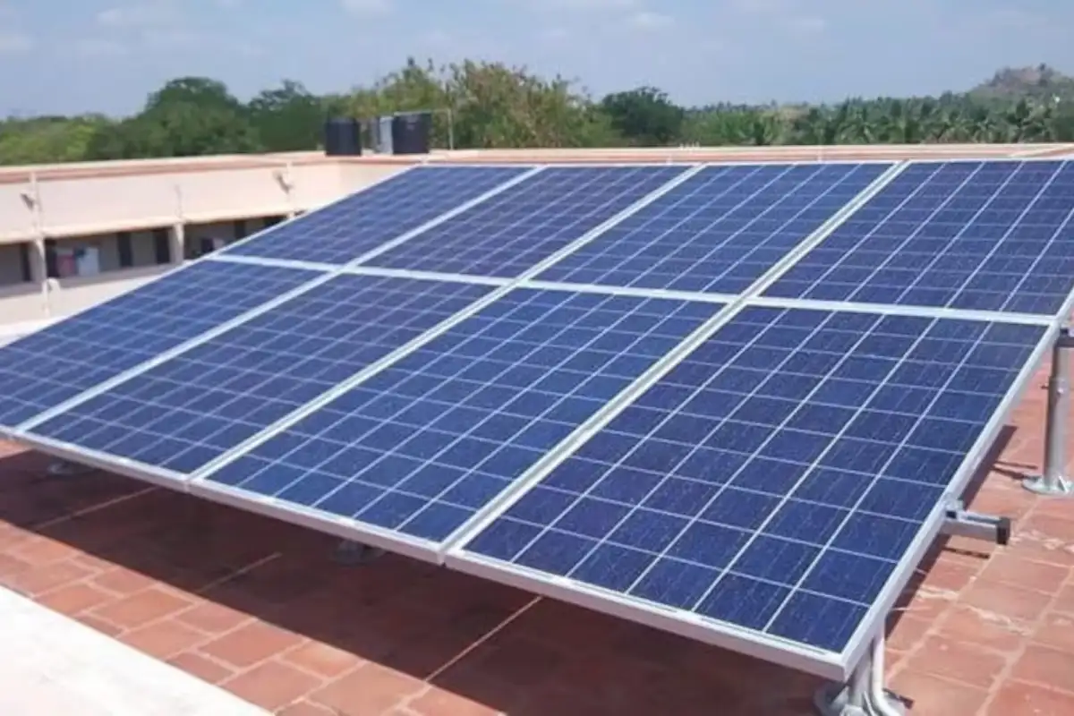 What is Hybrid Solar System? All About Cost, Benefits, Top Brands in Pakistan