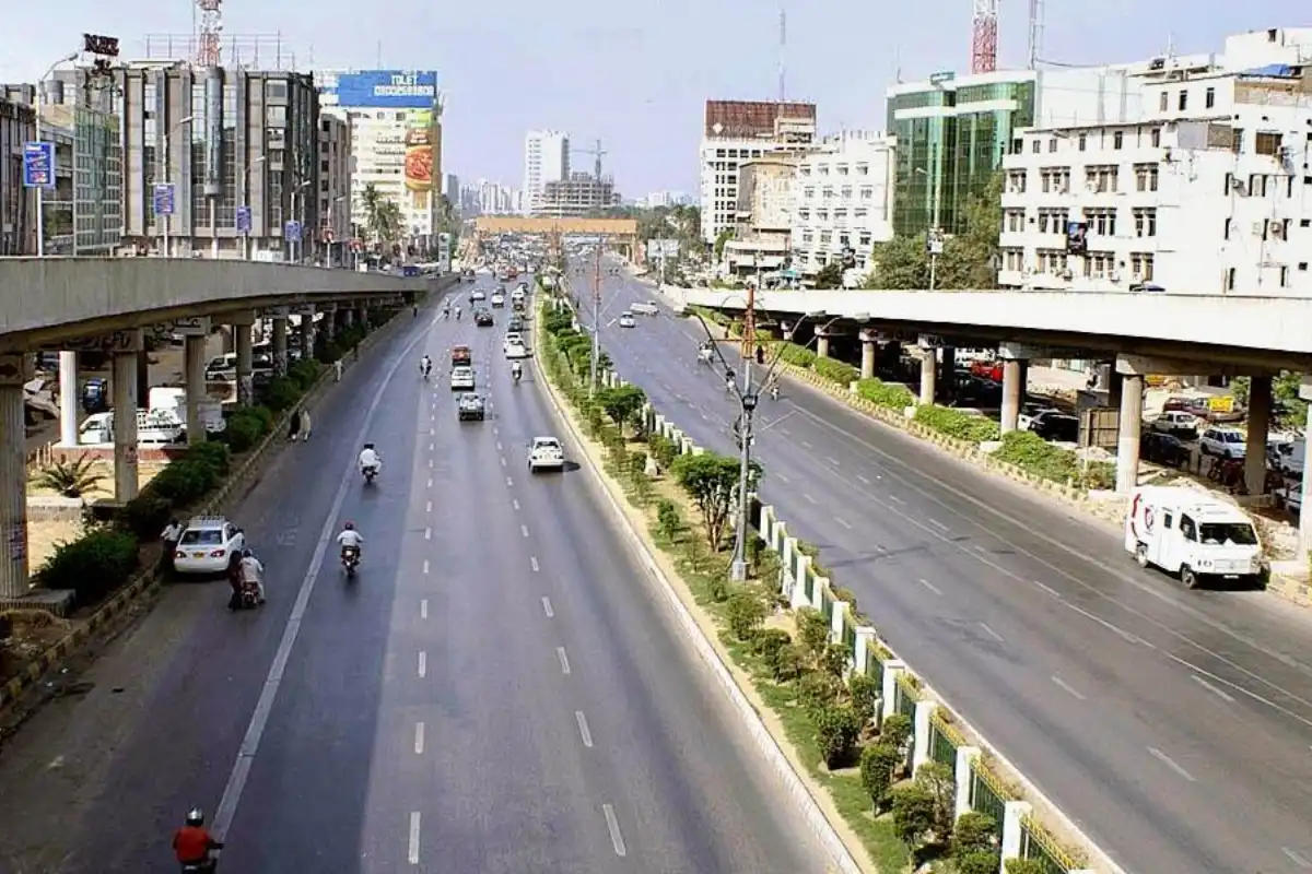 Karachi Weather Today: UV Index Soars as Temperatures Rise