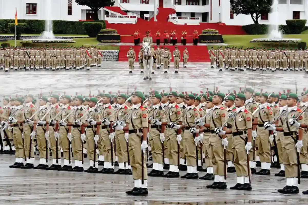 PMA Kakul Passing Out Parade: PM Emphasizes National Unity, Global Peace