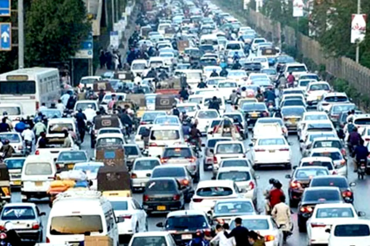 Karachi faces traffic jam in multiple areas – check updates