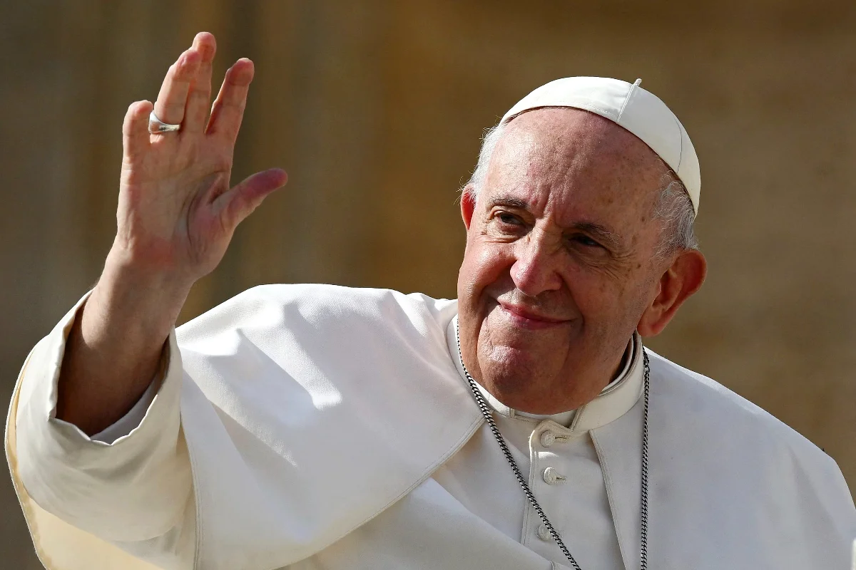 Did Pope Francis have a wife?