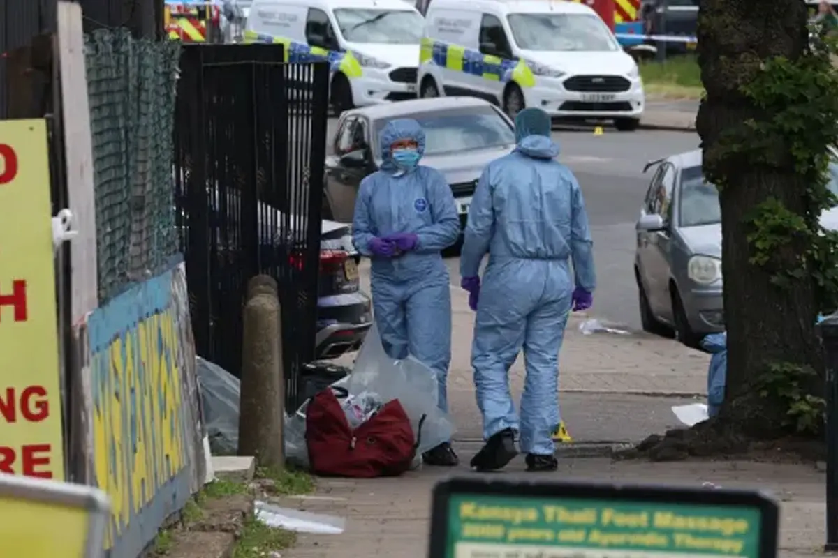 26-Year-Old Man Fatally Stabbed in Kingsbury, North West London: Murder Investigation Underway