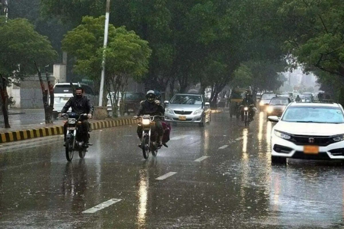Heavy rain, hail expected in Lahore, says PMD