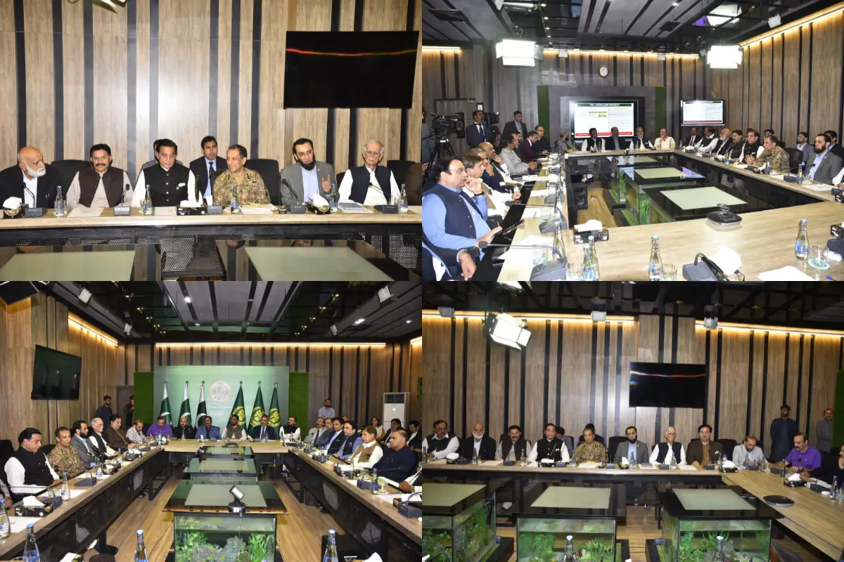 DG ISPR, Tarar brief political leaders in in-camera session on National Security