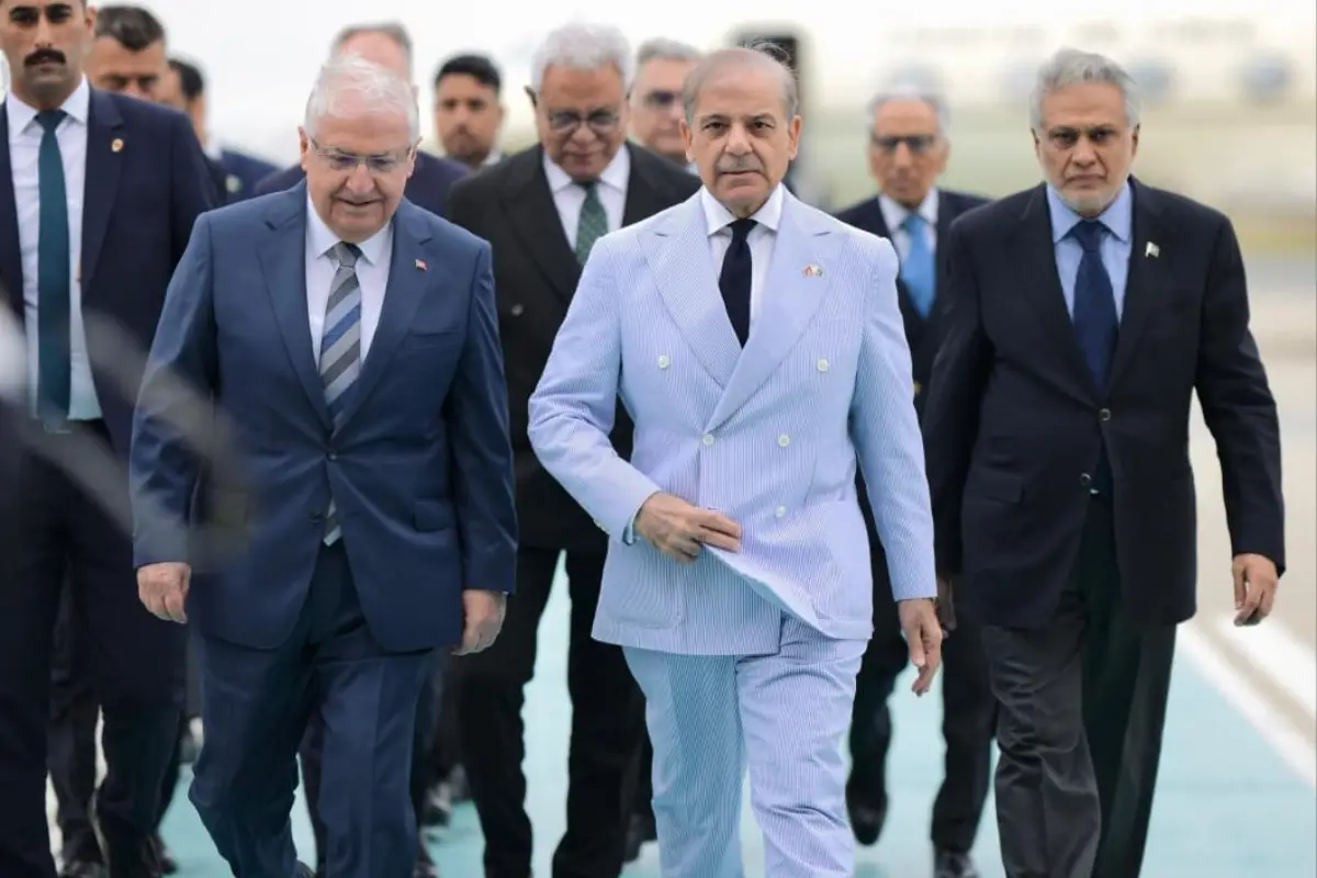 PM arrives in Istanbul on regional tour