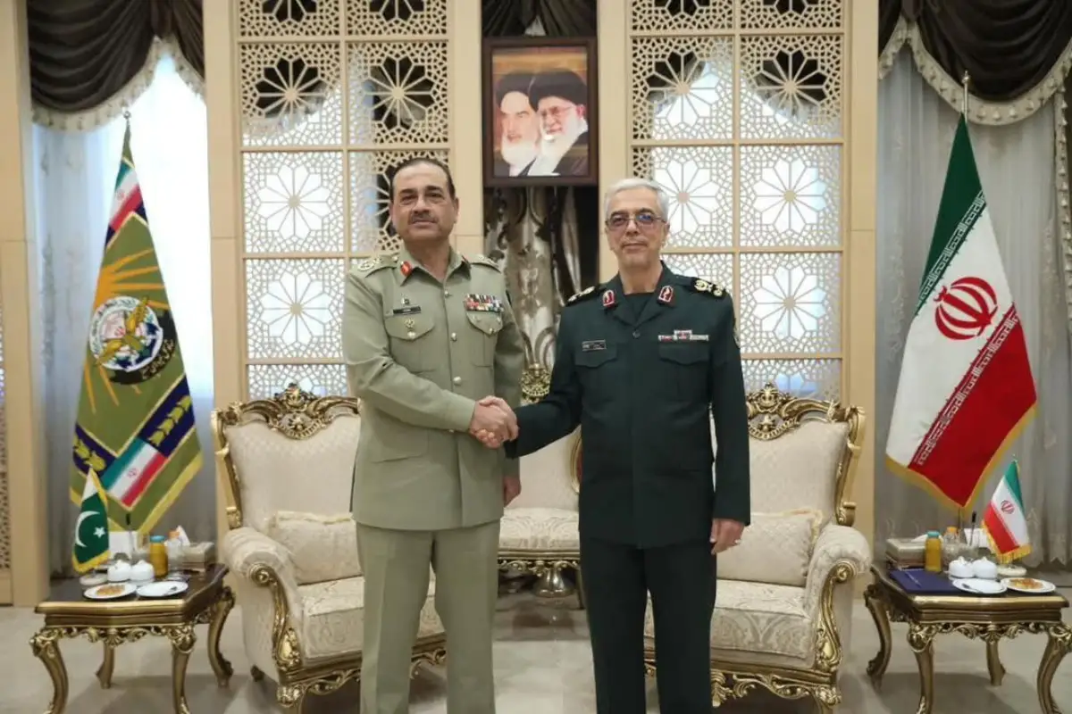 Field Marshal Asim Munir receives ceremonial welcome in Tehran