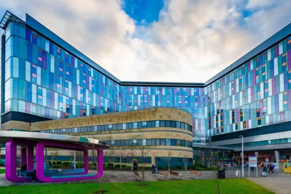Man Arrested After Bringing Crossbow Into Queen Elizabeth University Hospital in Glasgow