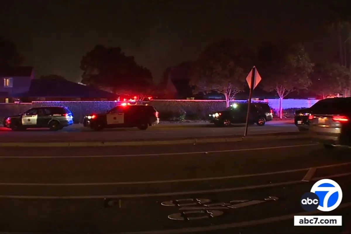 Small Plane Crashes in San Diego’s Murphy Canyon Neighborhood