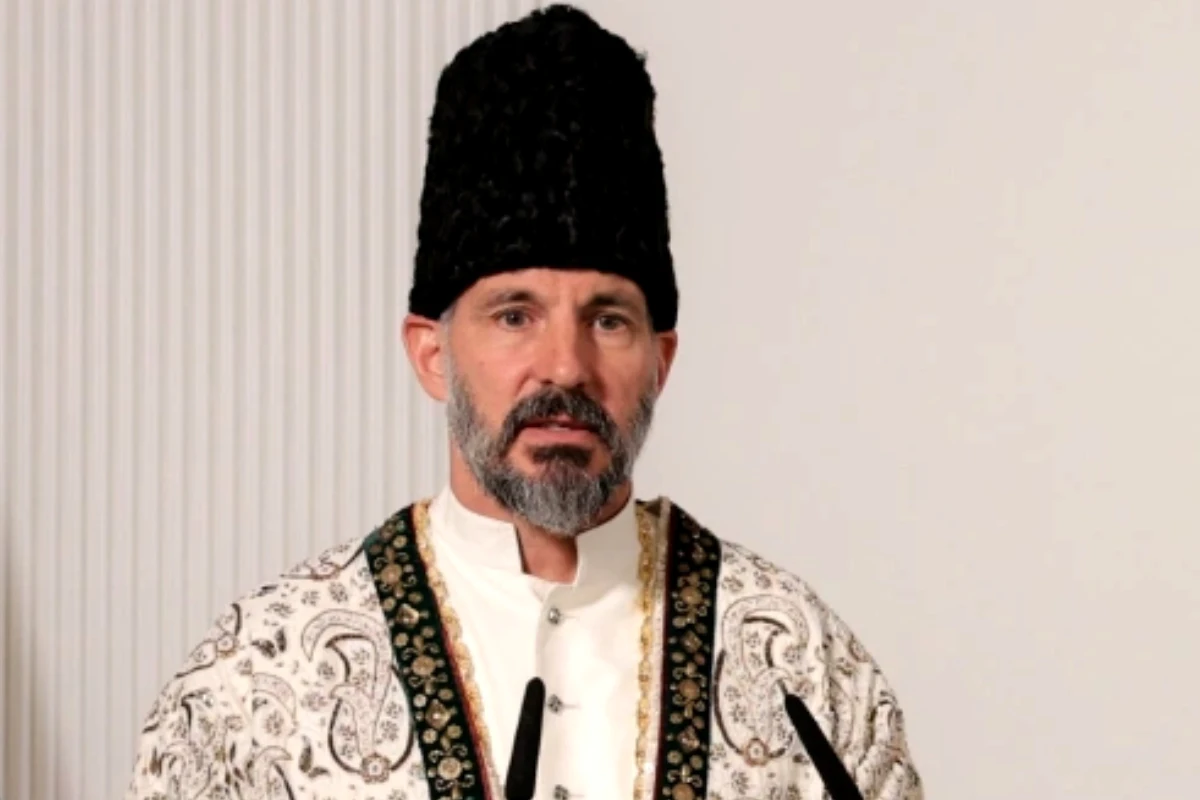 Prince Rahim Aga Khan offers to mediate between Pak-India tensions