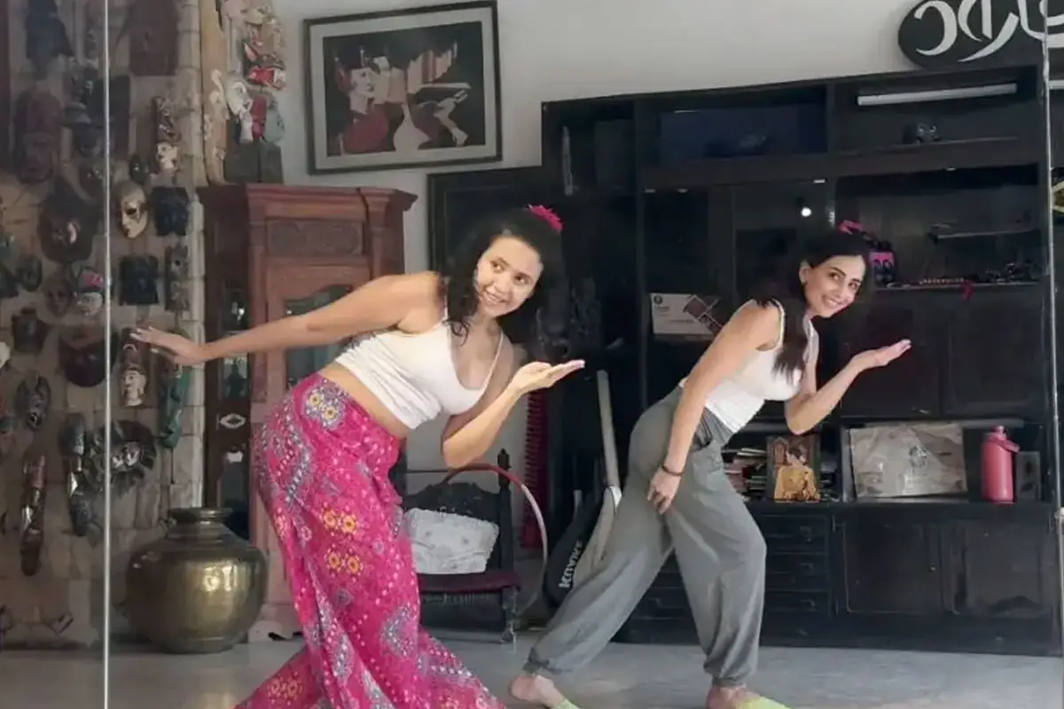 Ushna Shah Dance Moves Grab Public Attention
