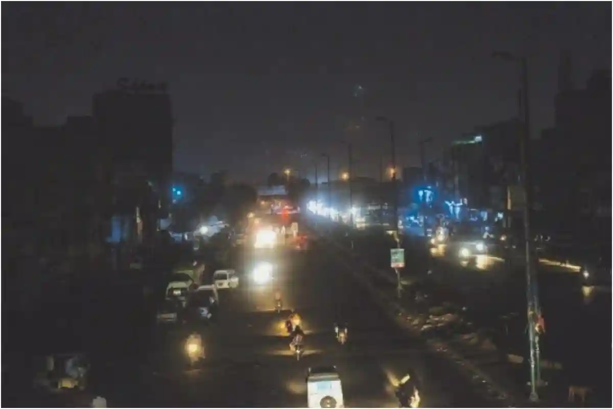 NEPRA orders KE to end loadshedding in Karachi