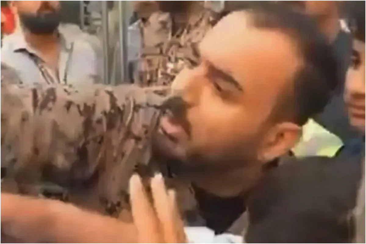 ASF Officer Slaps Passenger at Islamabad Airport in Front of Family