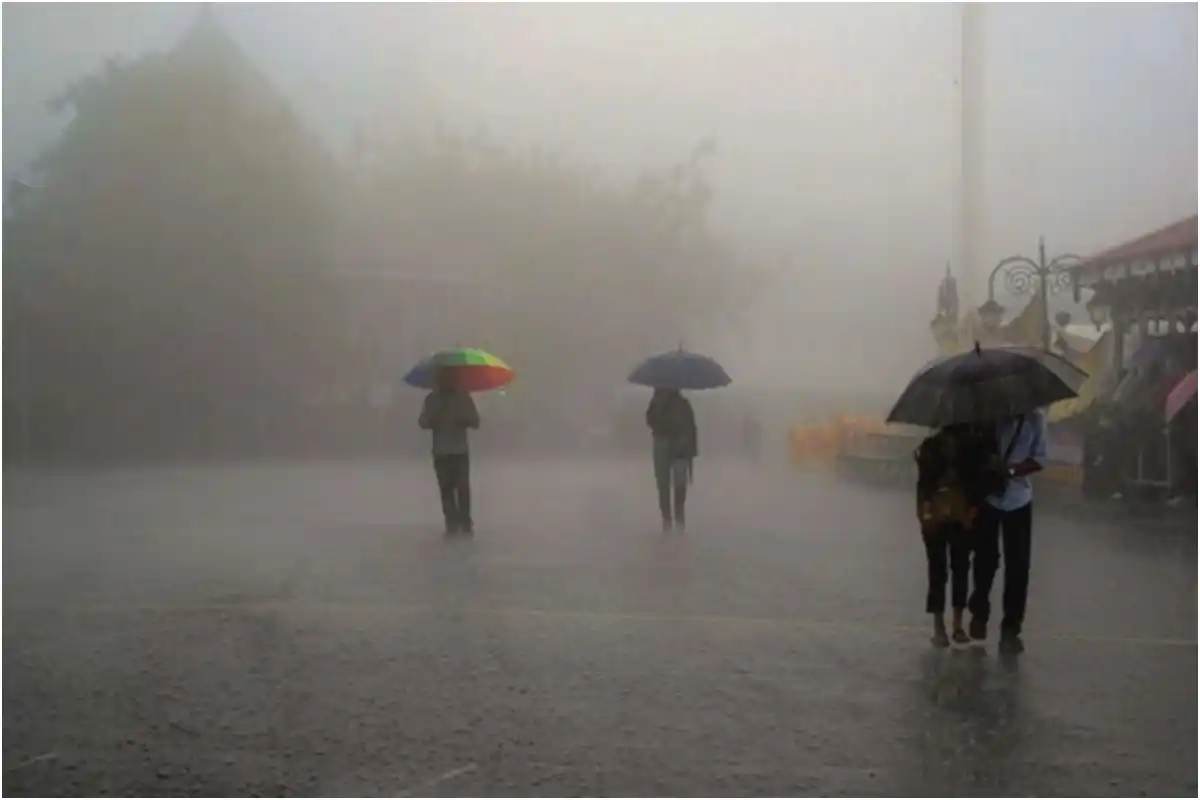 Monsoon 2025: Met Office warns of above-average rainfall & flood risk across Pakistan