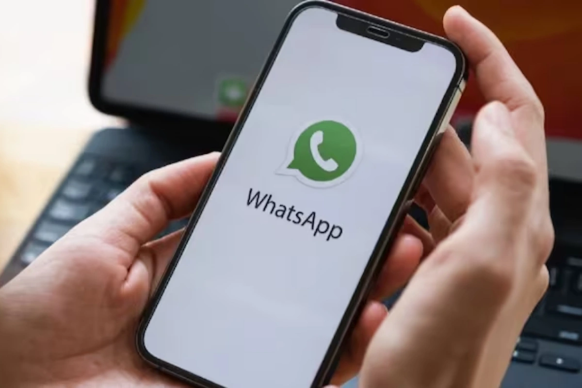 How to Use AI to Design Your WhatsApp Profile Photo, Group Icons