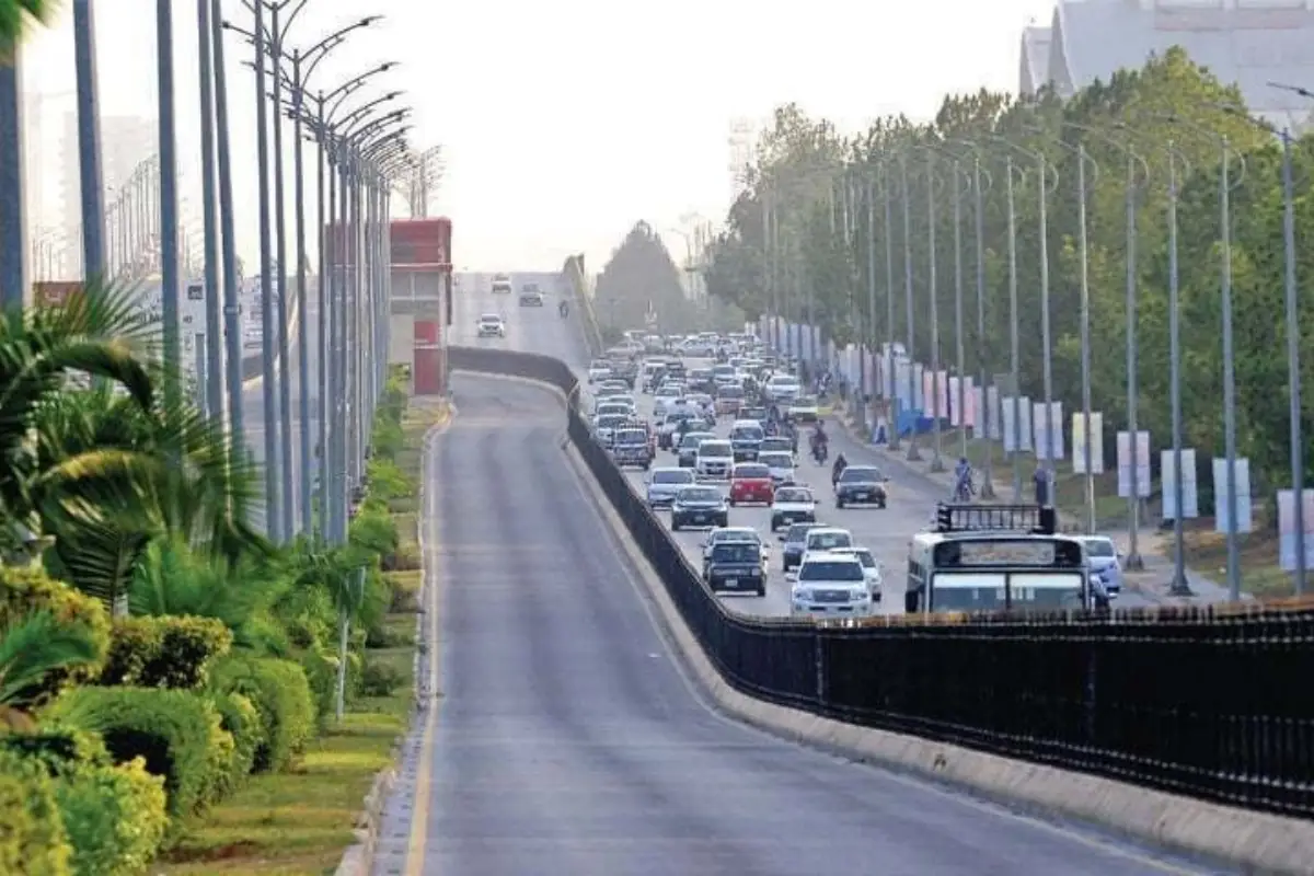 Islamabad Weather Today: Cloudy Skies & Possible Afternoon Thunderstorms