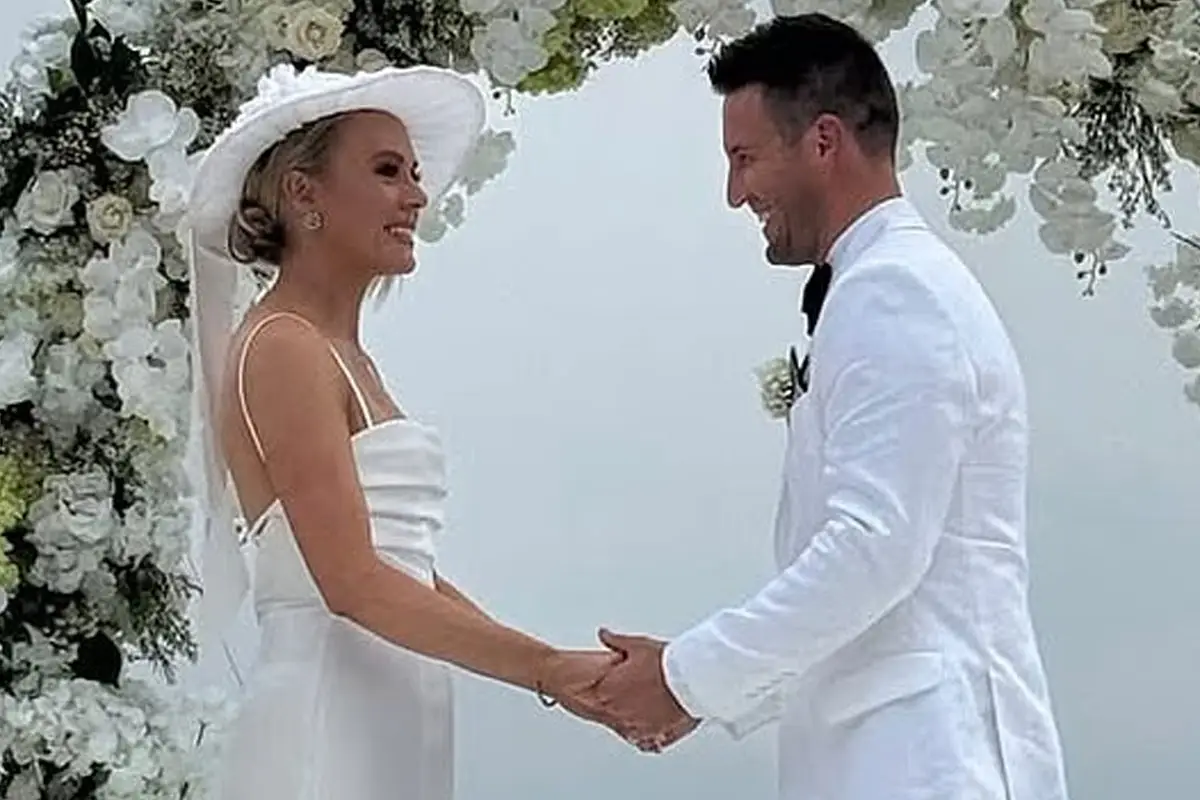 Channel Nine Reporter Hannah Sinclair Marries Mitch Burke in Beautiful Bali Wedding