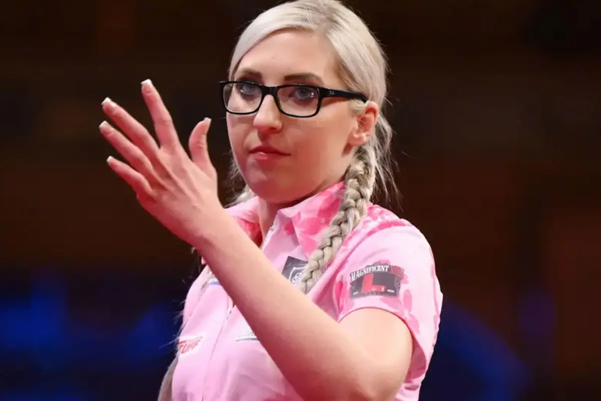 Fallon Sherrock to Take Break from Darts in 2026 Due to Health Issues