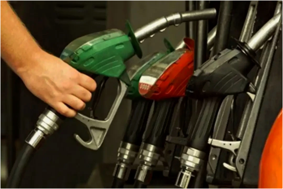 Pakistan shares five-year petroleum levy collection to IMF