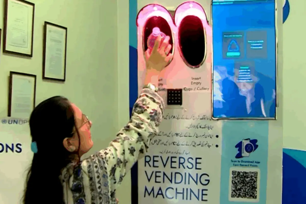 Lahore Launches Green Credit System to Reward Plastic Recycling