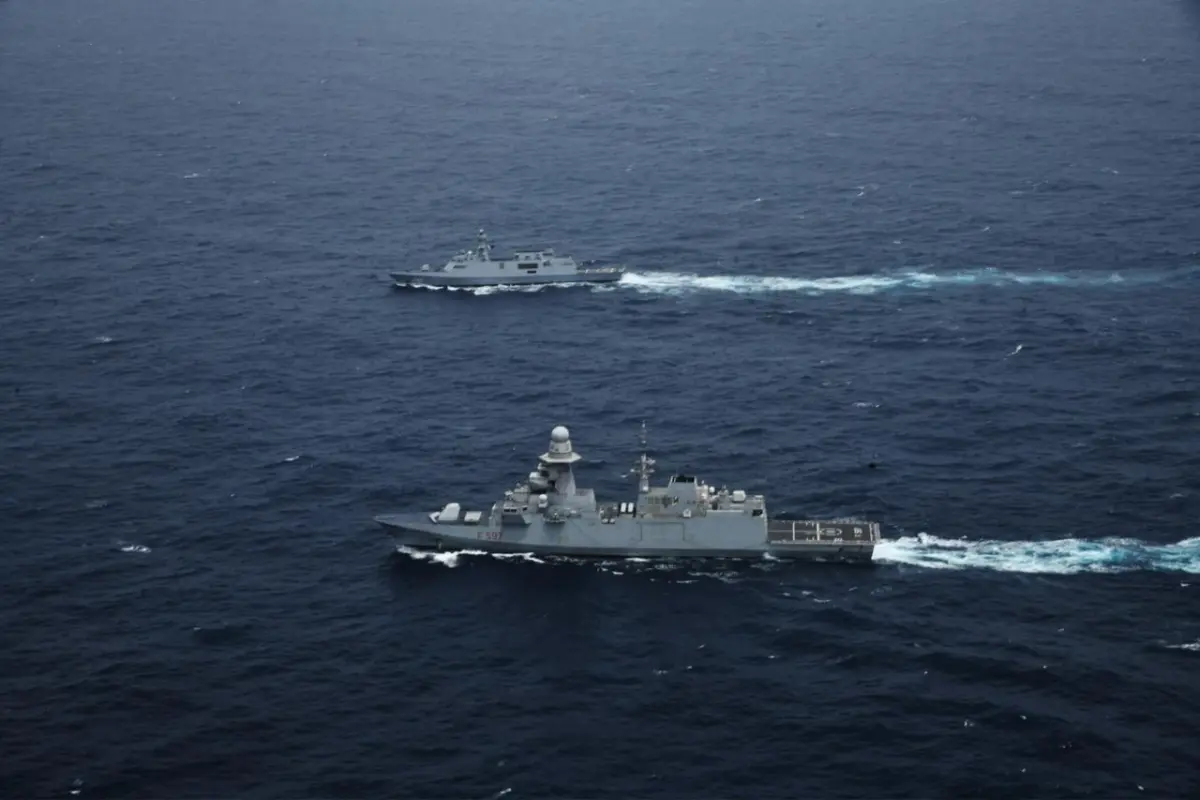 Italian Navy Ship Conducts Drill with Pakistan Navy