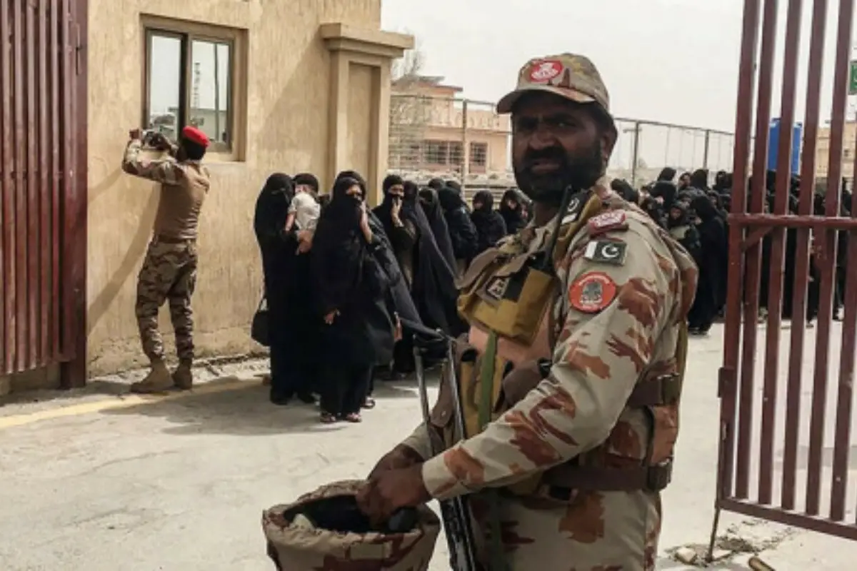 618 Pakistanis Repatriated from Iran, Iraq After Israel Strikes